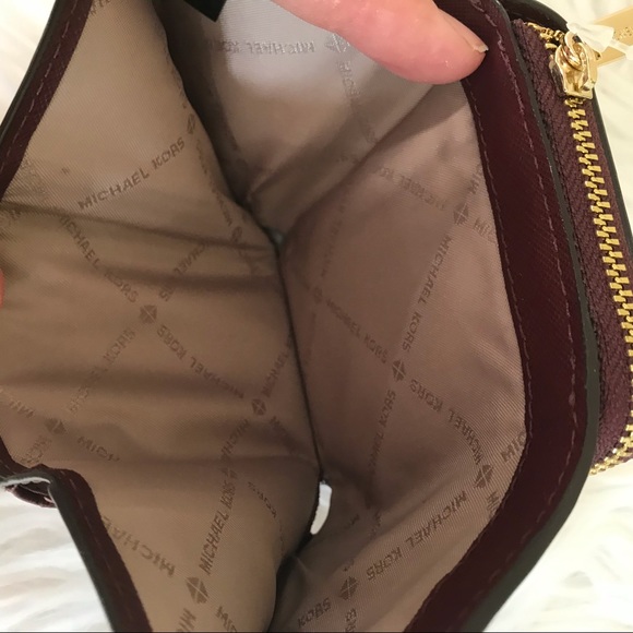 Michael Kors carryall card case merlot wallet - Picture 5 of 7